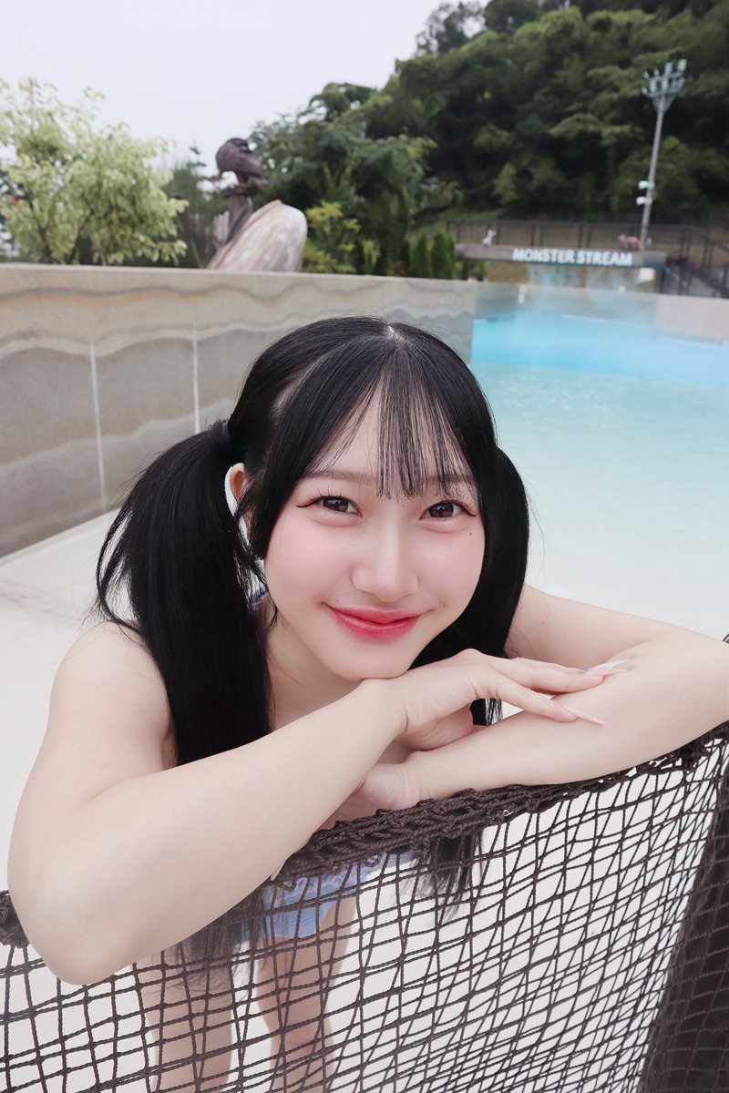 Rugby_blq's tweet photo. りんさん（@rin_burlesque 

写真集タイトル
　　✨”りんと、一緒”✨

#近代麻雀水着祭2026
#いかなきゃキンマー
#63angel
#63angelりん https://t.co/5z9KvMKlKK