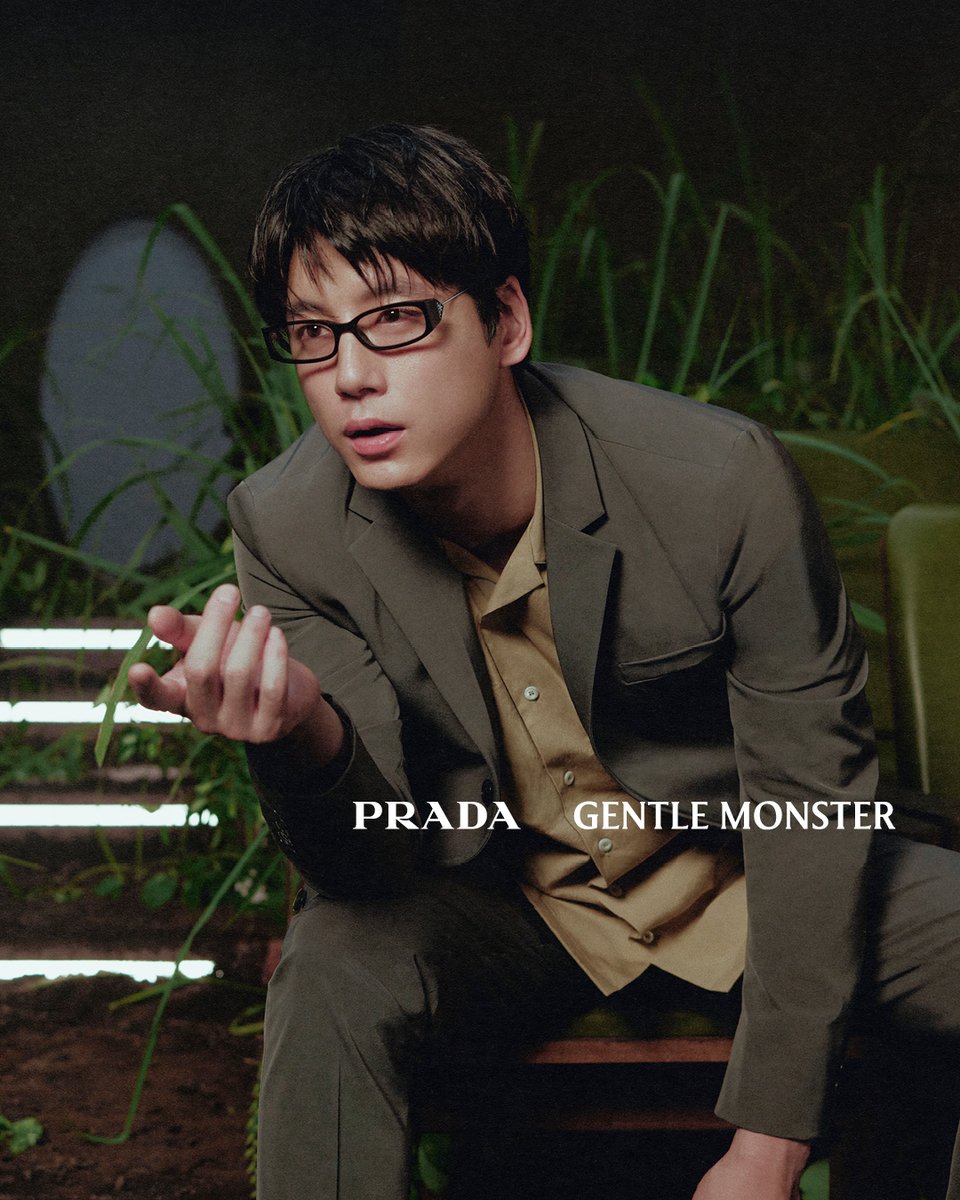 PRADA tweet media