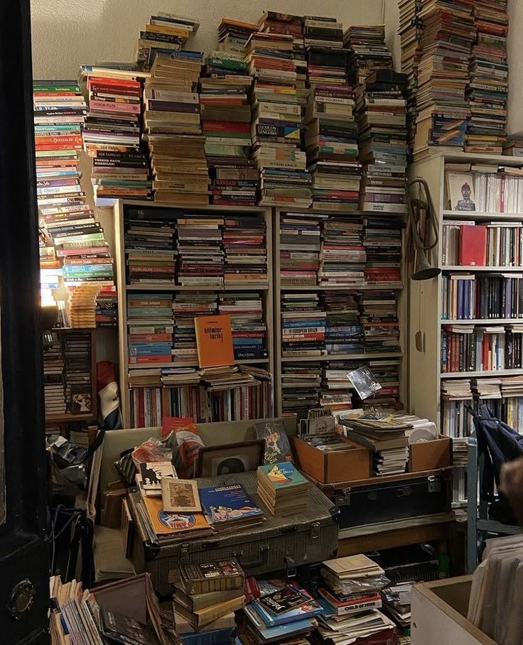 RuthSummie's tweet photo. Never apologize for buying another book, even if your shelves are already overflowing. Readers collect lives, dreams, wisdom, and memories that only grow richer each time they return to them. https://t.co/wrgFB6oTzD