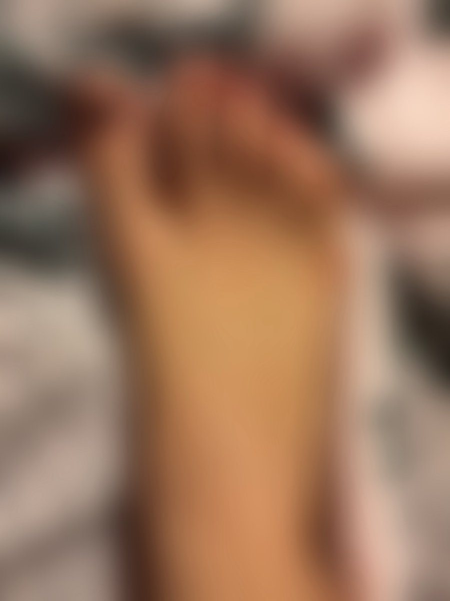 avery701f's tweet photo. $15 to unblur it🙂 #footfetish #feet #feetbuyer #findom #cashcow #cashpig #paypig #humanHTM #fetish #footdom #footboy #subbyboy #submissive https://t.co/e7BRGTSNzA