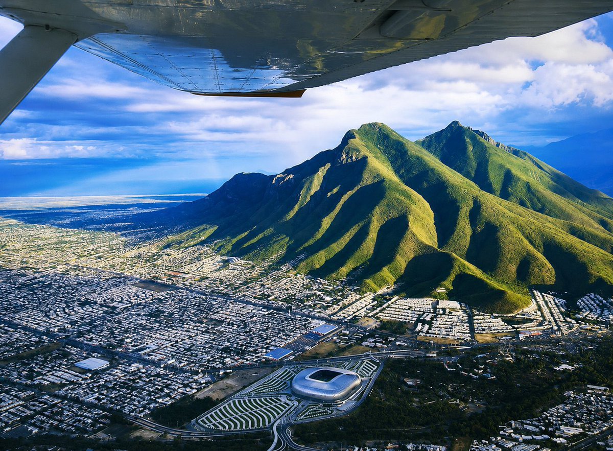 NaturalWorld515's tweet photo. One of the most famous World Cup stadiums. https://t.co/3f9cHijUFA