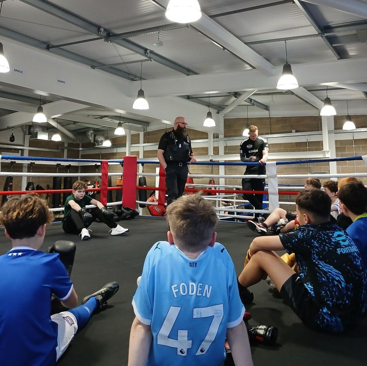 ITFCFoundation's tweet photo. 👮The Foundation is proud to work alongside @suffolkpolice and Suffolk PCC in our Premier League Kicks and DIVERT delivery, educating and empowering young people to not become involved in anti-social behaviour.
This #AntiSocialBehaviourAwarenessWeek, we're proud to highlight the work being done across our programmes.
#PLKicks | @PLCommunities