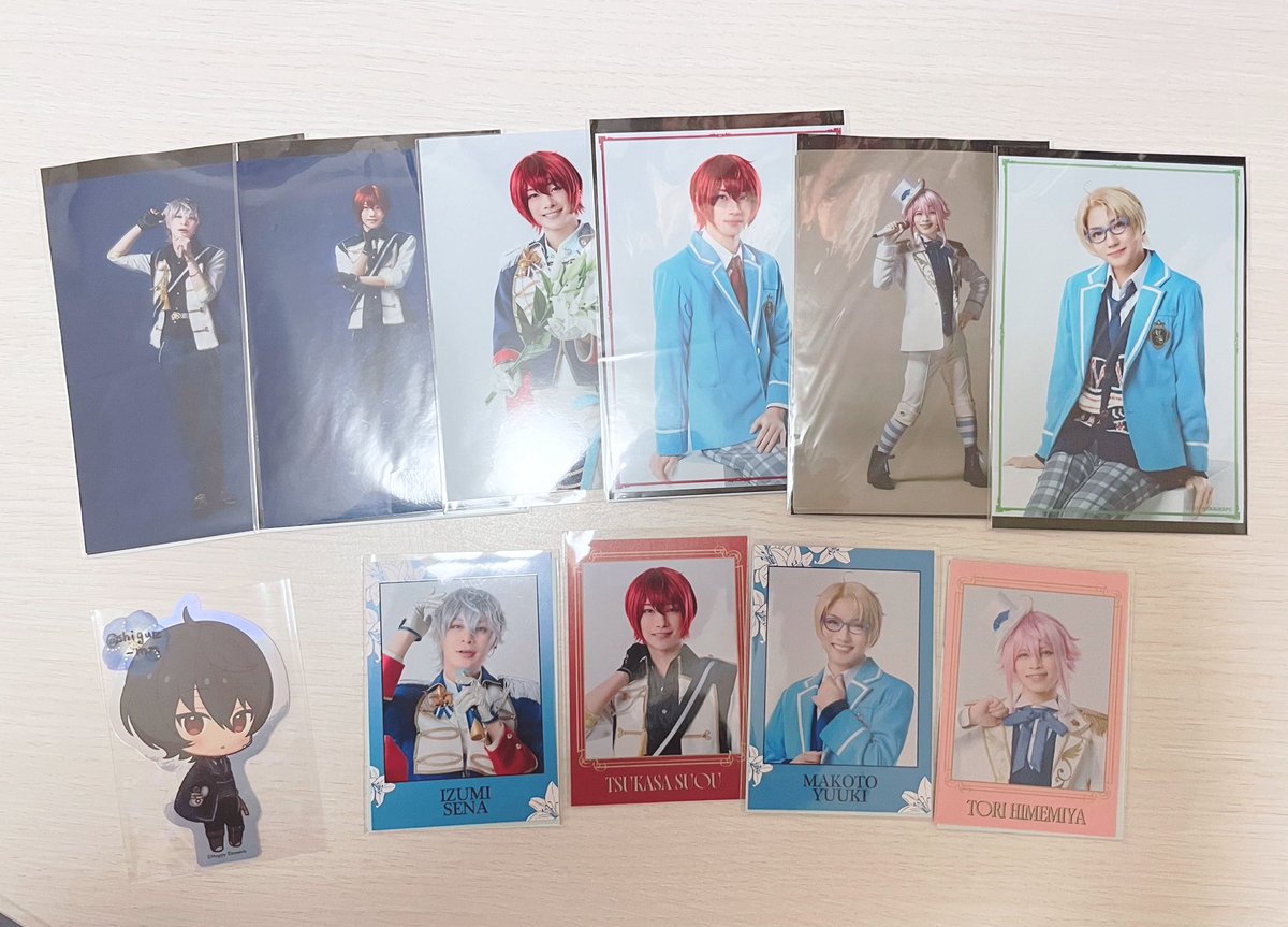 shigure_mm's tweet photo. 【交換】あんステ 返礼祭 レクイエム ランダム ブロマイド ランブロ チェキ風カード

【譲】泉、司、真、桃李
【求】凛月(画像２枚目)

異種交換可能。
ご不快でなければ複数提供も可。
本日7/1現地周辺にて手渡し可能。

検索よりお気軽にお声掛けください。 https://t.co/5GmNeCbfd6