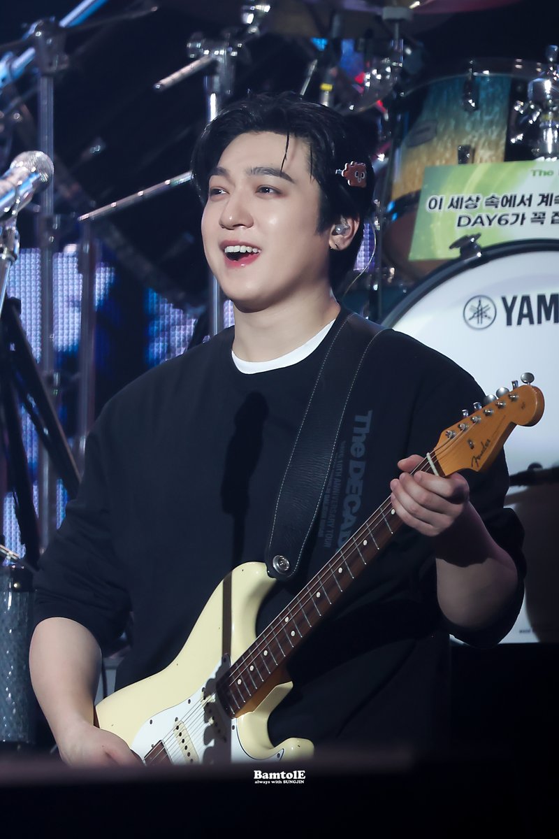 bamtol_6's tweet photo. 260207 The DECADE in Daegu
#성진 #박성진 #SUNGJIN #데이식스 #DAY6 https://t.co/JiPc2B6Nlb