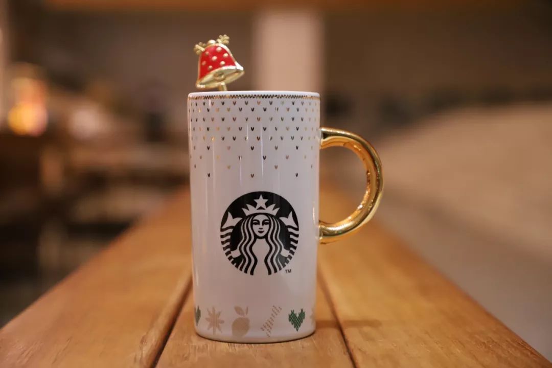 reluctantvisit's tweet photo. Just found my hidden favorite mug under the couch cushions after 10 minutes of mad sweeping — small wins = whole day’s vibe ， https://t.co/pBl3F5GRYM