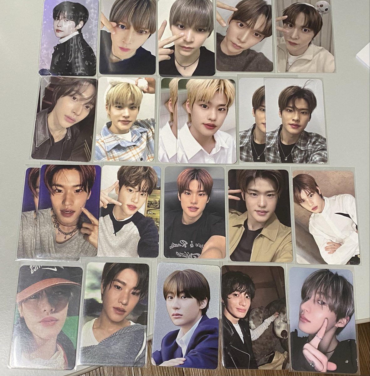 osdxns's tweet photo. 라이즈 포카 

일괄 1.0 (배송비 미포함)

대개 하자 없는거 확인은 했지만 예민하시다면 구매 ❌

인증 가능
dm 주세요

라이즈 은석 원빈 소희 앤톤 포카 앨포 럭드 md 예판 https://t.co/m4OA4LUjKt