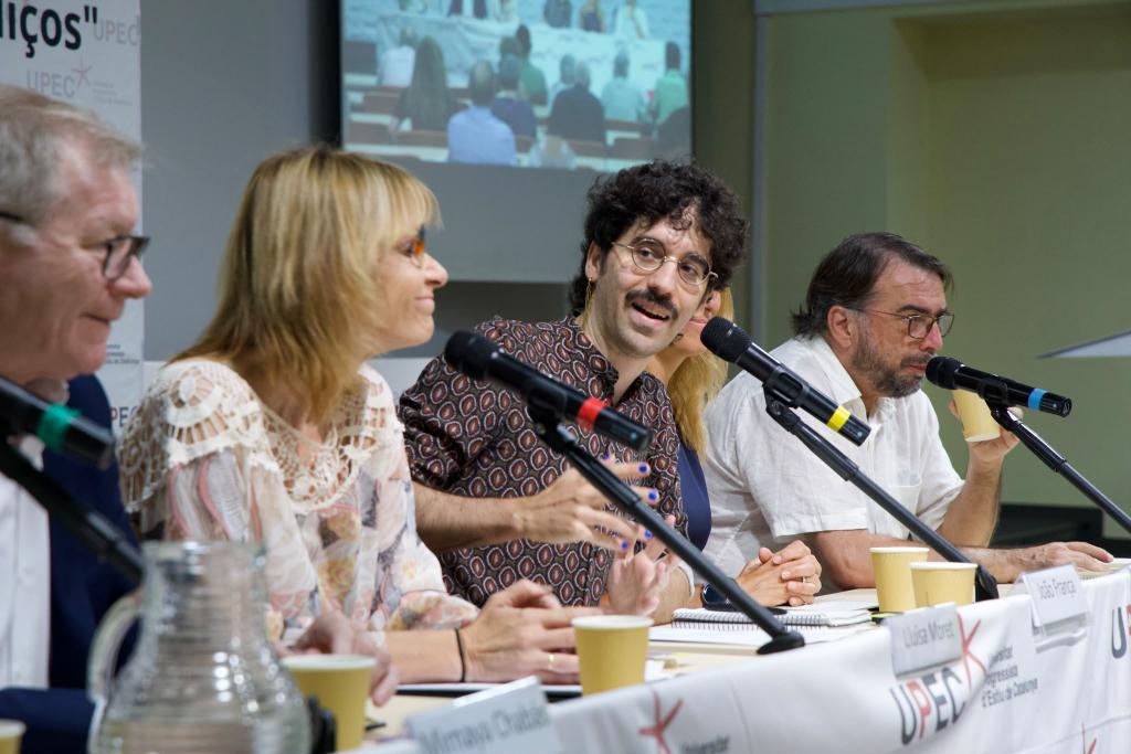 ugtcatalunya's tweet photo. 🔴 Avui donem el tret de sortida a una nova edició de la @UPEC_cat amb un acte inaugural que reunirà representants del sindicalisme i de les principals institucions del país.

Camil Ros, secretari general de la UGT de Catalunya, ha inaugurat la jornada 🗣:"Espais com la UPEC, són els espais necessaris per sortir-ne optimista de la fortalesa que tenim. Així doncs, davant de l'odi, optimisme."