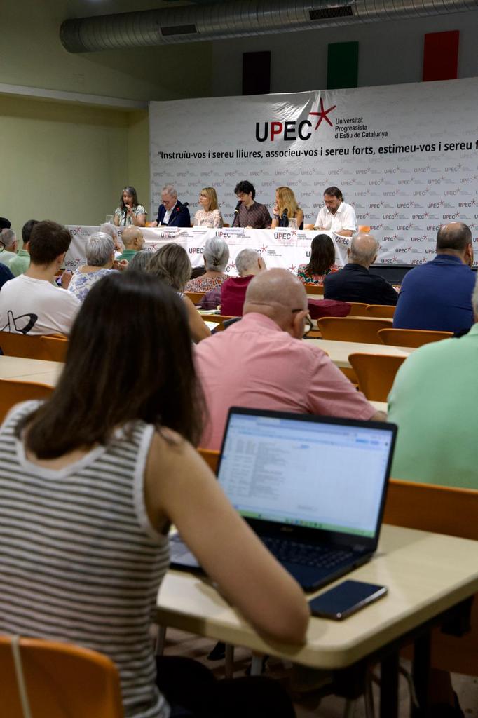 ugtcatalunya's tweet photo. 🔴 Avui donem el tret de sortida a una nova edició de la @UPEC_cat amb un acte inaugural que reunirà representants del sindicalisme i de les principals institucions del país.

Camil Ros, secretari general de la UGT de Catalunya, ha inaugurat la jornada 🗣:"Espais com la UPEC, són els espais necessaris per sortir-ne optimista de la fortalesa que tenim. Així doncs, davant de l'odi, optimisme."