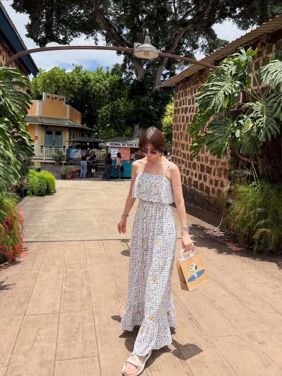 篠田麻里子 家族でのハワイ旅行を写真と共に報告 「今のうちに、行ける
