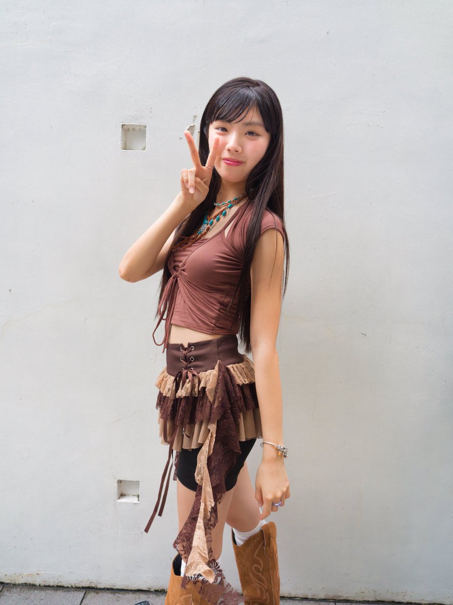 maokun1971's tweet photo. 2026.6.28
東京アイドル劇場
高田馬場BSホール
ソロスペデュオスペダンチャレ2部
物販
CHEERFUL
丸上ひまりちゃん
#丸上ひまり
#CHEERFUL
#CHEERUPproject
今回も大事な相方のまほちゃん16歳生誕祭をいっぱいお祝いできて素晴らしいライブになったでしょう〜😽🩷
今後は日本を代表するアイドルグループになってほしいな〜iLiFE!さんに続け❣️モウナッテルノカモ
ひまりちゃんはお姉ちゃんやママさんにやっぱり似てきている気がする😸