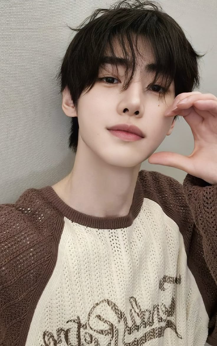 kyutibuu's tweet photo. WTB LFS

Sunghoon weverse con 2024 photocard / pc

Nagmura naman na siguro siya 🫪 https://t.co/YSwm5nJgPC