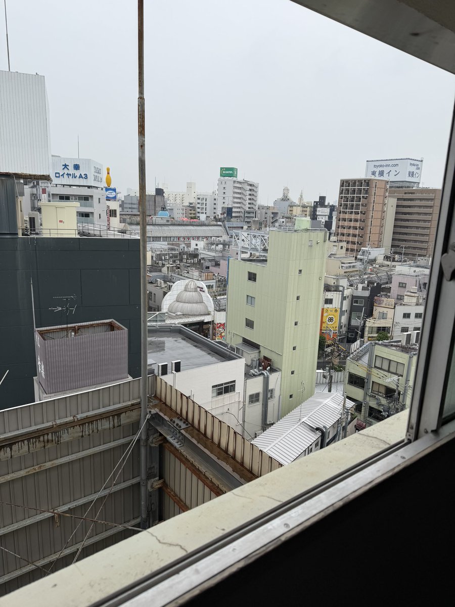 daisuke______m's tweet photo. お昼からムフフ
ベトナム20歳感度抜群スレンダーちゃん
マッサージ良しのお舐め良し中も良しお嬢から2回戦のお誘いしてくれるし雨でムシムシやけど気分スッキリ
帰りに駅前のパチンコで使った分回収して財布も傷まず良い一日でした https://t.co/j7xUc9tr87