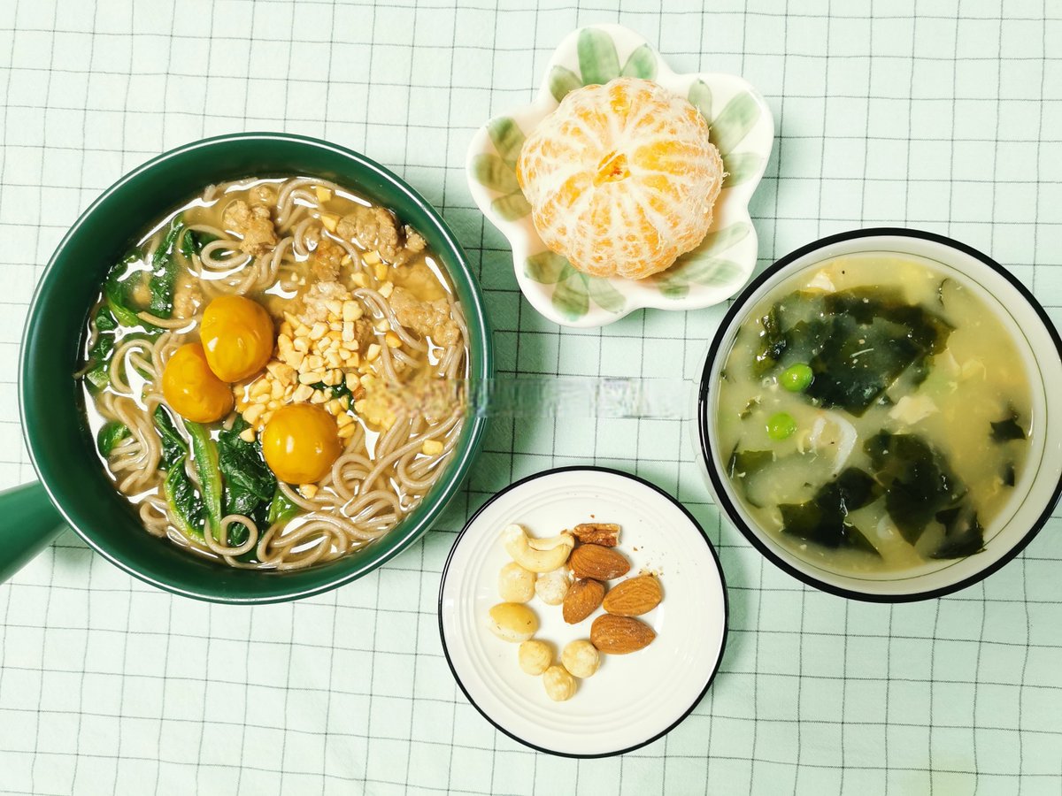 WandaKuin's tweet photo. Woke up to the smell of homemade oatmeal with warm honey—this cozy morning hit different! ， https://t.co/IGTPgYFWrN