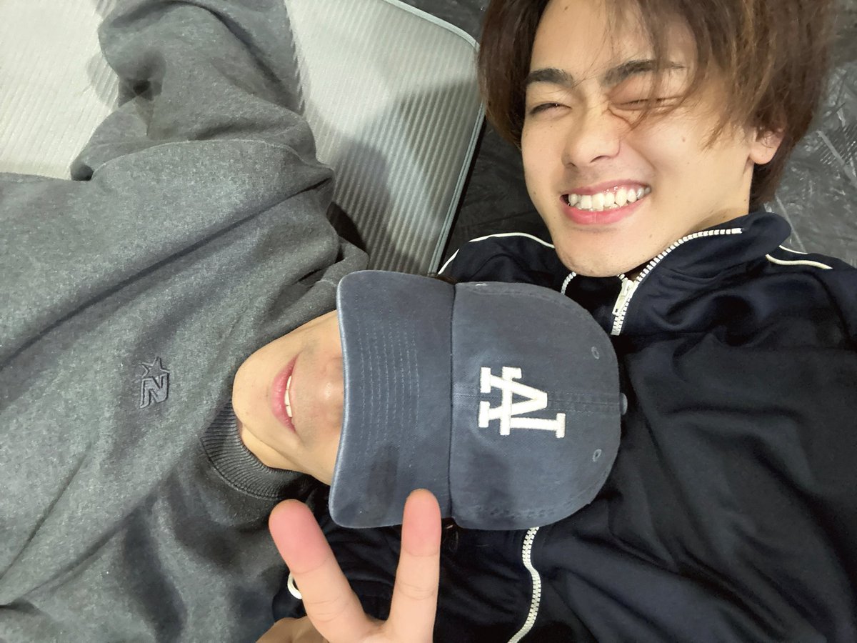 Ryoki_N0826's tweet photo. 「無伴奏ソナタ」
本日も稽古しております。

にいちゃんと。
「Indigo Tomato」ぶりの共演。
調べたら7年前だって。驚きだ。

やっぱにいちゃんは最高だぜ。
ギレルモとしてやれること全部つくすぜ。 https://t.co/DgwuW6Jkp0