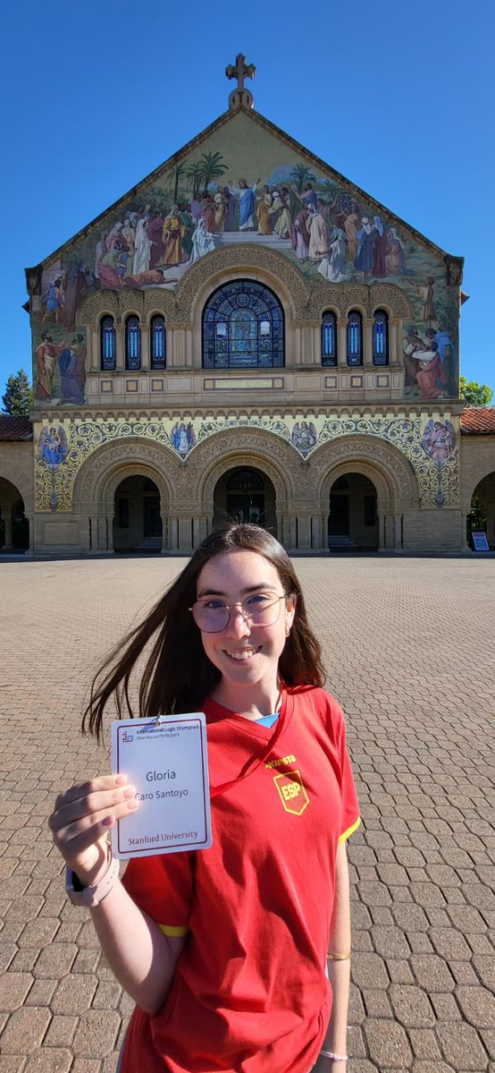 educacionmlg's tweet photo. Gloria Caro, alumna del @ColegioEP de #AlhaurínDeLaTorre, ya está en #Stanford (California) para participar en la #Olimpiada de #Lógica. Desde allí ha enviado un cariñoso saludo a @EducaAnd y al DT en Málaga, @Miguel_Briones_. ¡Mucha suerte, Gloria, y gracias por tus palabras! 🤗 https://t.co/3gB95gYhZf