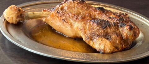 sakura_digilab's tweet photo. 我らがうどん県のもうひとつの名物、骨付鳥🍖
久しぶりに食べられて最高！

月初から美味しいものでパワーをつけたので、繁忙期後半もがんばろう〜〜 https://t.co/wO8E7bBIz5