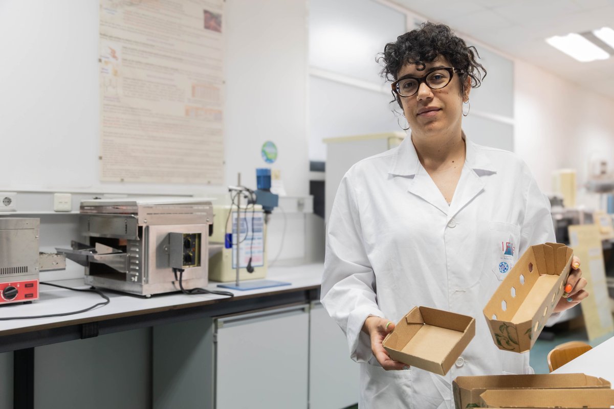 UPCToficial's tweet photo. Una investigadora de la UPCT recibe el premio SECYTEF para jóvenes investigadores en conservación de alimentos durante el congreso CYTEF 2026 https://t.co/jtrOvw2F4v https://t.co/IZupf1hCfJ