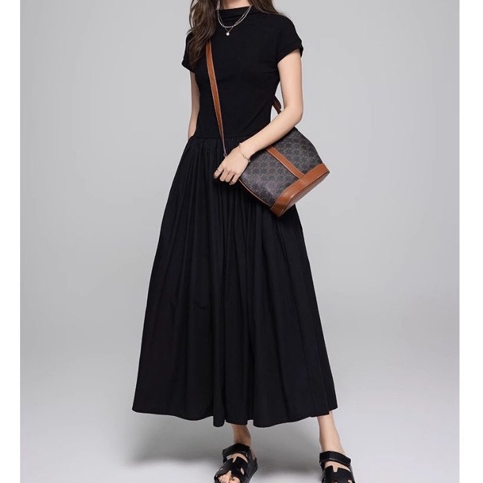 forkyungsoo12's tweet photo. Keygirl Dress Smocked premium/Busana Muslim Brukat Lebaran Umroh Terbaru/Dress Maxi turtleneck Polos bigsize/dress hitam Korean #shopee #affiliate #zonauang https://t.co/b8UTGYj6it https://t.co/ezcxCPAegX