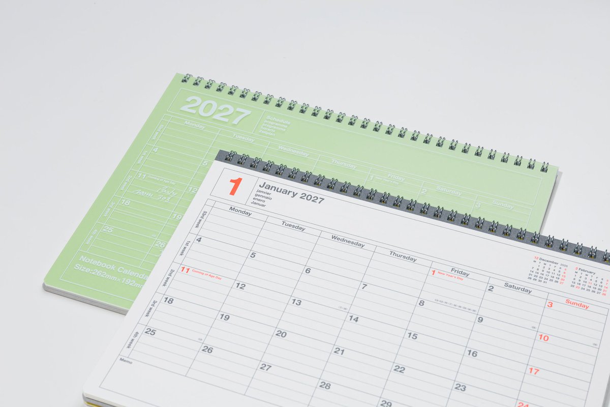 marks_Inc's tweet photo. ⠢⋱ 📒専用アクセサリー新登場🎊  ⋰⠔
ノートのように持ち歩けるカレンダー「ノートブックカレンダー」2027年版(9月始まり)と専用アクセサリーを7月1日(水)より順次発売！豊富なカバー＆サイズでさらに自分らしく選べるラインアップに🌱
*1月始まりは8月27日〜順次発売予定
https://t.co/UopQQYaonv https://t.co/7YiTD08QgV