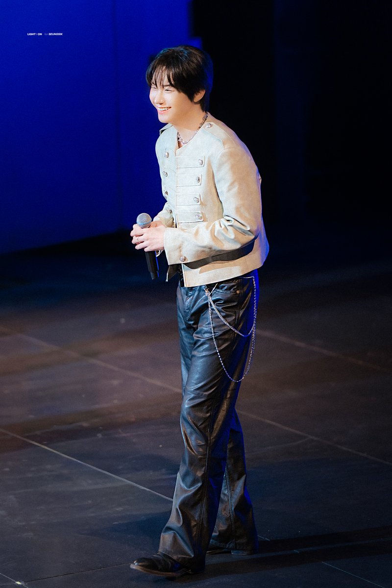 lighton1109's tweet photo. 260628 K-Stage 드림하이 홍콩

아름답다..ෆ

#강승식 #승식
#SEUNGSIK #スンシク
@KSS_officialtwt https://t.co/xneEFq2bV2