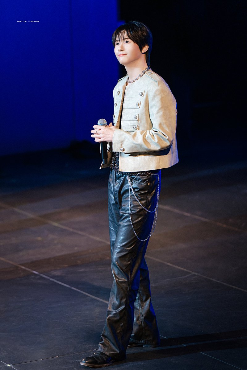 lighton1109's tweet photo. 260628 K-Stage 드림하이 홍콩

아름답다..ෆ

#강승식 #승식
#SEUNGSIK #スンシク
@KSS_officialtwt https://t.co/xneEFq2bV2
