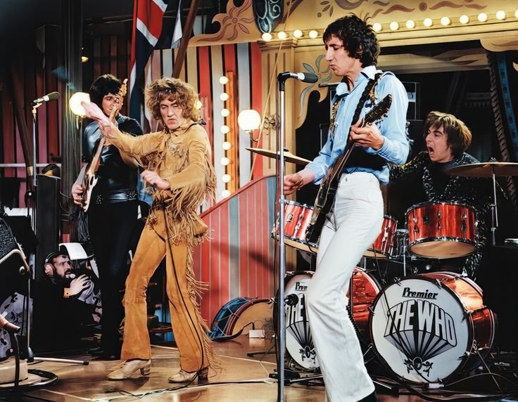 sapphyreblayze's tweet photo. The best thing the Rolling Stones ever did was make the mistake of inviting the Who onto their tv special where they then got mogged by them so bad they locked the film reels in a vault for 30 years. https://t.co/JS93HEKd9T