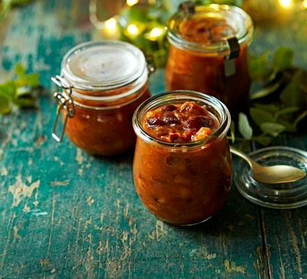 Hortgro's tweet photo. Turn ripe pears into something unforgettable! This Spiced Pear Chutney is sweet, tangy &amp; packed with warming spices—the perfect match for cheese boards, roasted meats, sandwiches &amp; curries.

🍽️ Recipe: https://t.co/U16Z3oF2bt https://t.co/V9SKPlewil