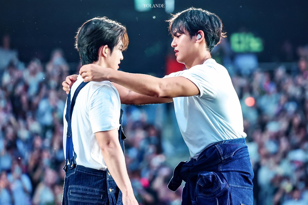 Svt_yolande's tweet photo. 260621 10th CARAT LAND

우린 서로의 리더야.
#에스쿱스 #SCOUPS
#승철 #최승철  
#민규  #MINGYU
#세븐틴 #SEVENTEEN https://t.co/BV25Y64ol6