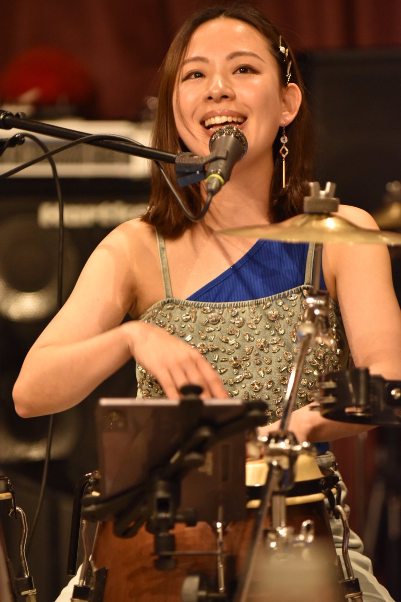 fnanaef's tweet photo. マンスリーワンマンライブ
叩いて 歌って 水曜日!Vol.2
セトリご報告💕
1部
1. #とどかぬ願い #菜苗
2. #Groovy #広瀬香美
3. #天使の絵の具 #飯島真理
4. #愛はかげろうのように #Charlene
5. #アジサイの花 #Matriarch
6. #その日まで 菜苗
7. #世界は君を 菜苗 https://t.co/dmHuikW7MK