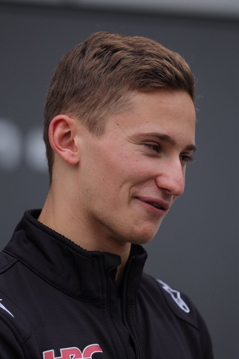 say_row_gun_toy's tweet photo. @SUPER_FORMULA @fswpress #testday #pitwalk https://t.co/giFVVz4NKW