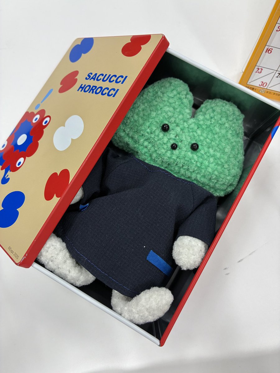 かわいい...?? 大阪万博のお菓子のカンカンですか？ カンカンに 