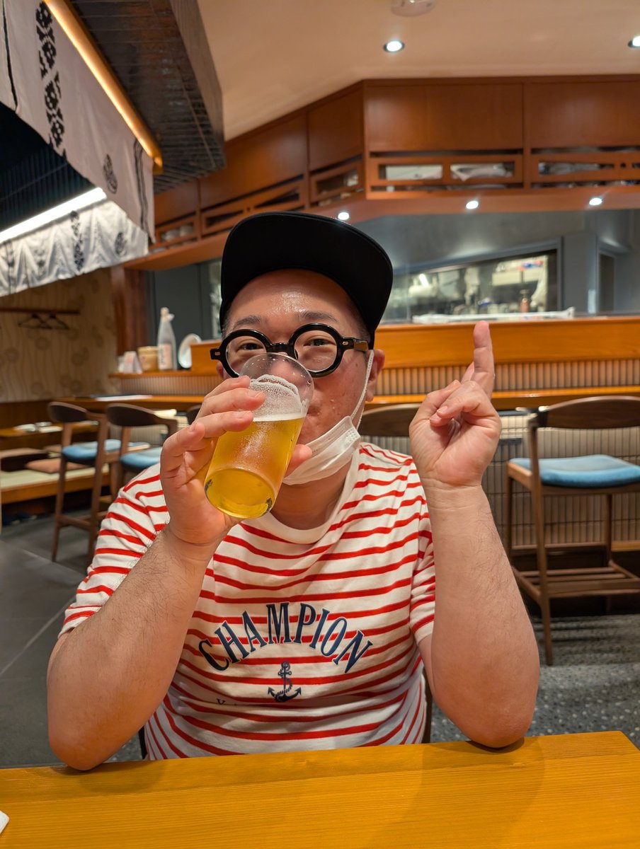kumapapi1119's tweet photo. 今日も「大蔵省」なので頑張ります♪♪
おいしいよー（笑）ゴマサバ、イカの造りー（笑） https://t.co/JOc5YEsRcD