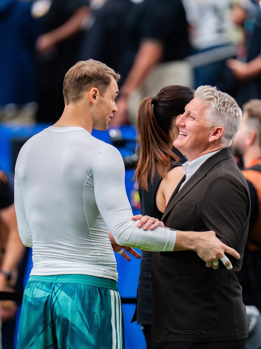 BSchweinsteiger's tweet photo. 5 World Cups and 23 World Cup matches as Germany‘s goalkeeper. A record. A legend. Congrats on an incredible international career, @Manuel_Neuer 🐐🇩🇪 https://t.co/SaV8VDp88H