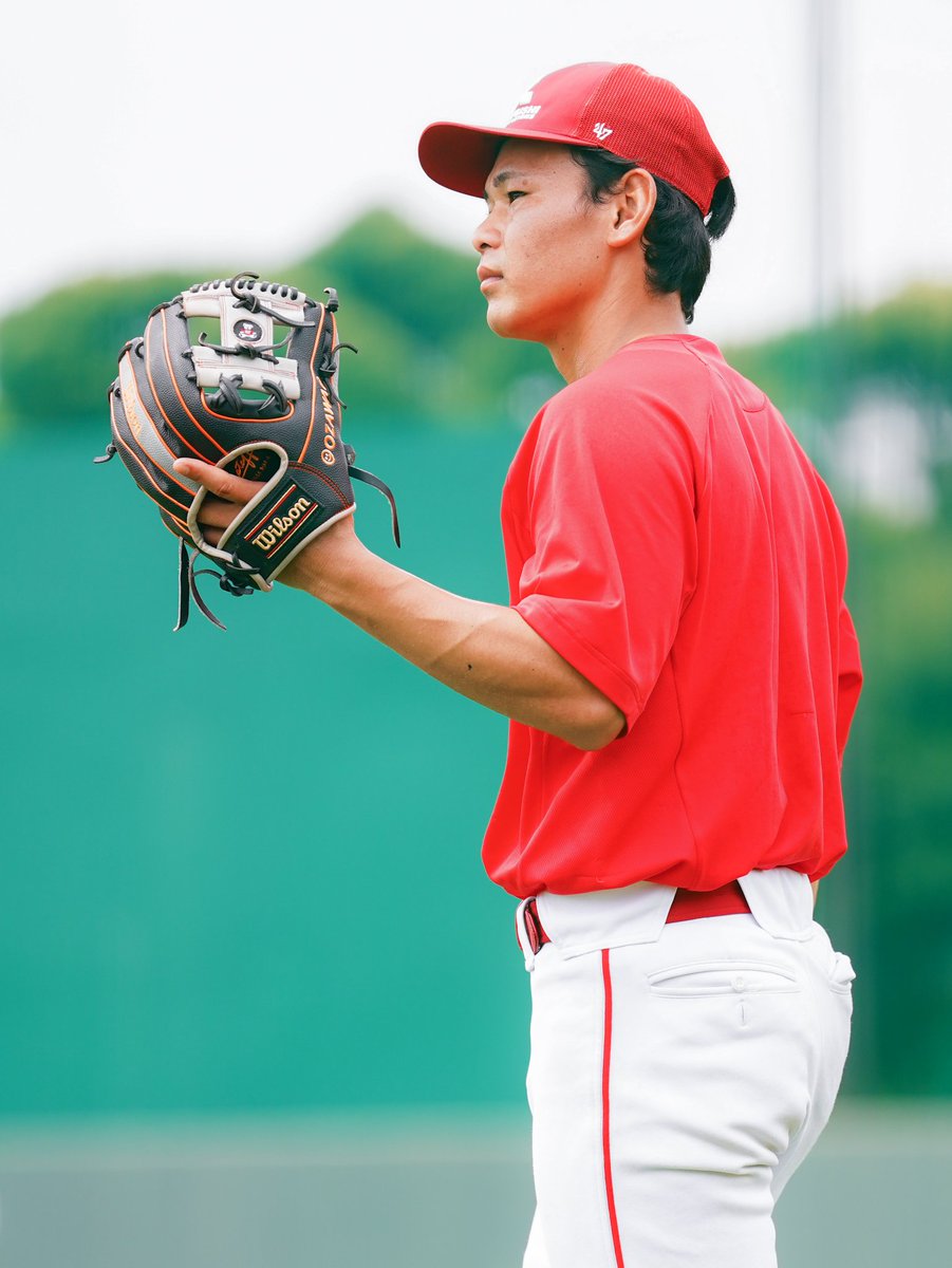 arsk_89e's tweet photo. おざしゅうくんの新しい(?)グラブかわいかったのやっと撮れた📸🧸🙂 https://t.co/4odYouvCnk