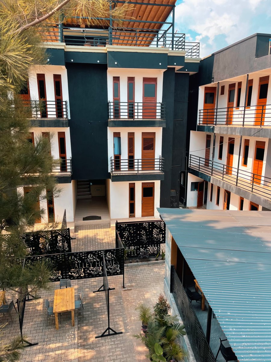 VeloraSunset's tweet photo. Looking for the perfect blend of comfort and flavor? 🛌🍽️
We’re your one-stop destination for a great night’s sleep and delicious, freshly prepared meals.
📍 Munyonyo, Salaama Rd, near Kirudu Hospital.
📞 +256 393104 109 | +256 752 323 135
#hotel #Munyonyo #KampalaStay https://t.co/hsIi0pda0m