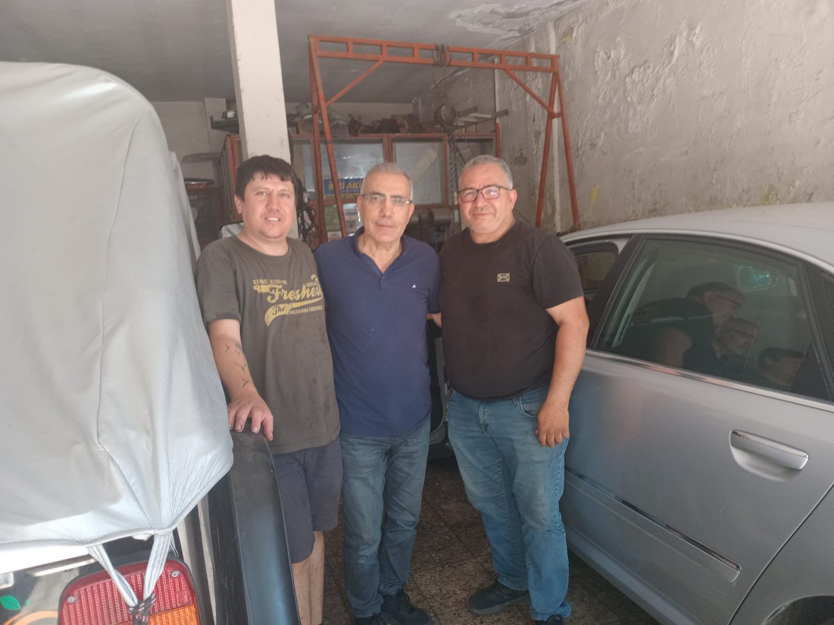 CelikcanMahmut's tweet photo. Yüreğir Belediye Başkanlığı dönemimde atölyemizde oto elektrik ustası olarak çalışıp emekli olan ve şu anda kendi iş yerini açan Mehmet kardeşimizi ziyaret ederek hasbihal ettik.Tüm esnaf ve sanatkârlarımıza sağlık, huzur, bereket ve bol kazançlar diliyoruz. https://t.co/BvShmPFoh4