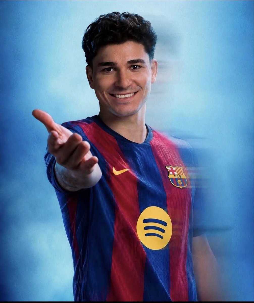JuliAlvarezHQ's tweet photo. Soon🕸️🕷️💙❤️🔵🔴🚨 https://t.co/sGmKrWiF25