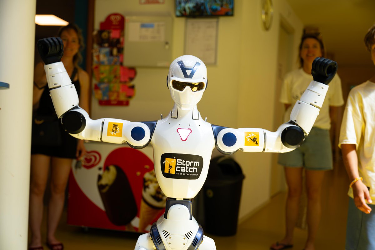 ID0 Robot tweet media