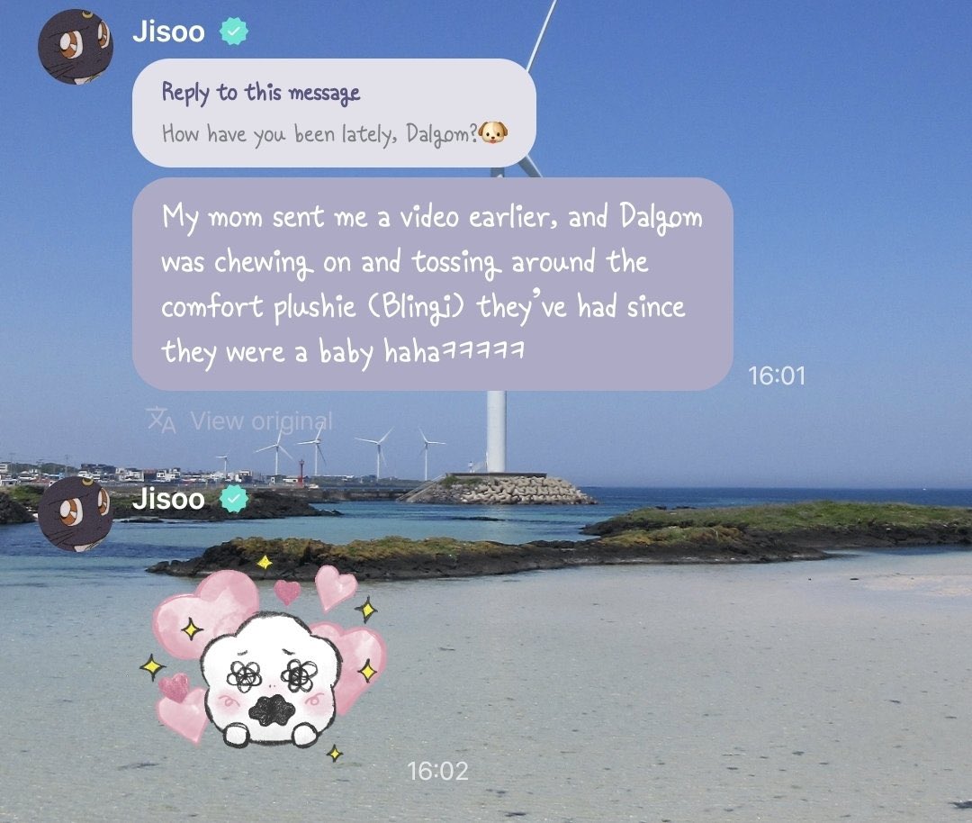 yk2aii's tweet photo. Jisoo shared that changing phone cases is her hobby. She recently got two new cases, switches between her peach and apple cases, and said Dalgom is being cared for by her mom. She also shared her quote of the day: “The things you hear when you’re young really matter.” https://t.co/lsgy6E5dTD