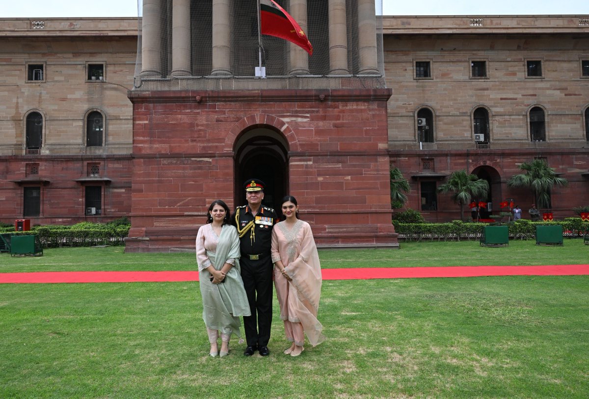 ANI's tweet photo. At the ceremonies at the National War Memorial and South Block lawns today, Army Chief General Dhiraj Seth was accompanied by his wife Mrs Komal Seth and two daughters including Aarushi Talwar and Asmita Seth along with other relatives. https://t.co/UX7N9ywKYl