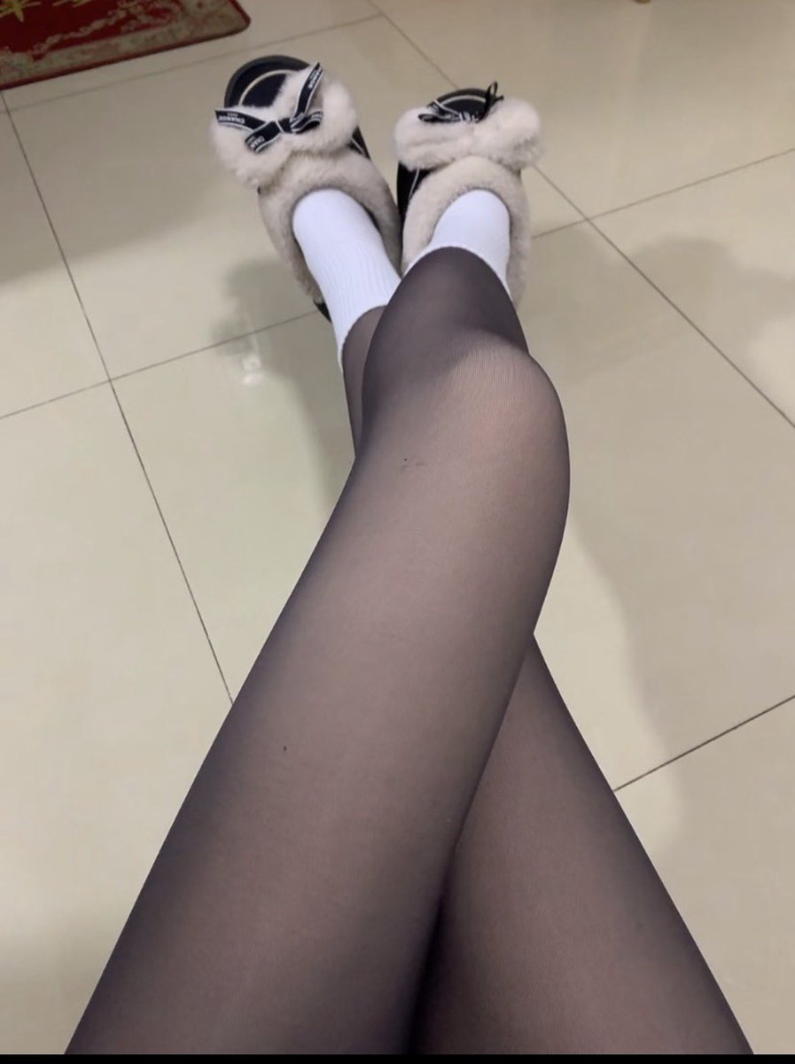 timber89477's tweet photo. 武汉的推友是不是都喜欢黑丝吖，它来了有报名的嘛 #武汉 https://t.co/muOsOZCd4J