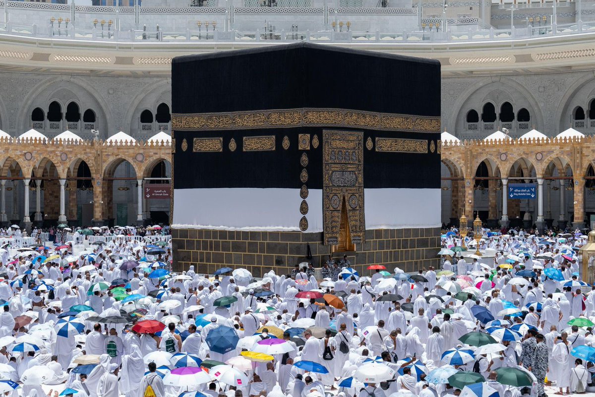 mmasief's tweet photo. وَأَطِيعُواْ اللّهَ وَالرَّسُولَ لَعَلَّكُمْ تُرْحَمُونَ 

 اور اللہ اور اس کے رسول کی اطاعت کرو تاکہ تم پر رحمت کی جائے 
آل عمران 132 https://t.co/QTS31zIa86
