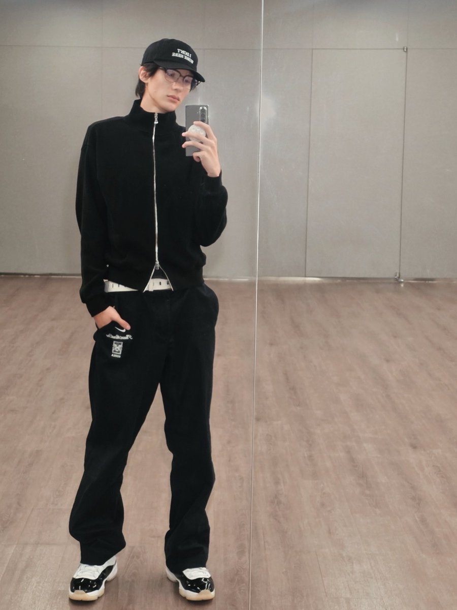 antonezz0801's tweet photo. dang bro my type shit https://t.co/dyEc33mI5f