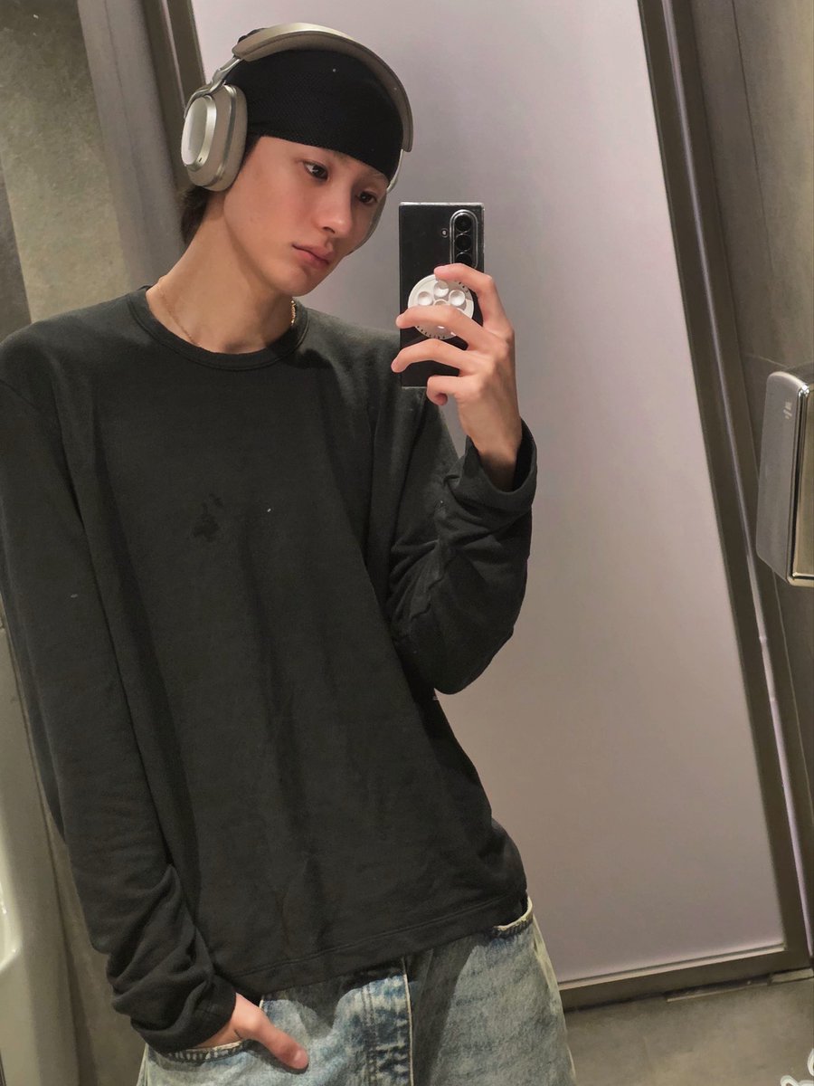 antonezz0801's tweet photo. dang bro my type shit https://t.co/dyEc33mI5f