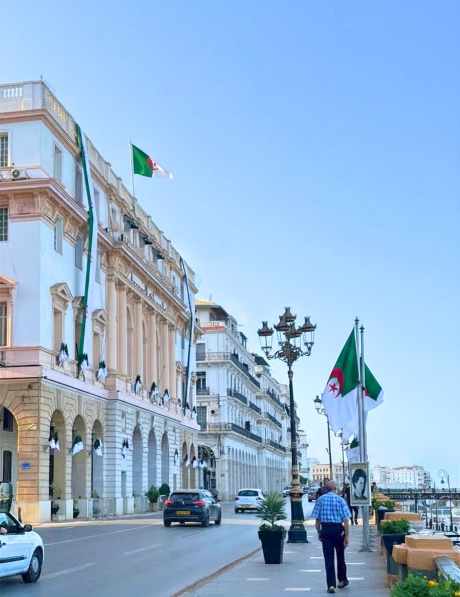 Ambsuissealg's tweet photo. À l’occasion du 64ᵉ anniversaire de l’indépendance de l’Algérie, l’Ambassade adresse ses meilleurs vœux à toutes les Algériennes et à tous les Algériens.
La Suisse se réjouit des liens d’amitié et de coopération qui unissent nos deux pays.
Vive l’amitié algéro-suisse ! 🇨🇭🤝 🇩🇿 https://t.co/6CHfkdsSaQ