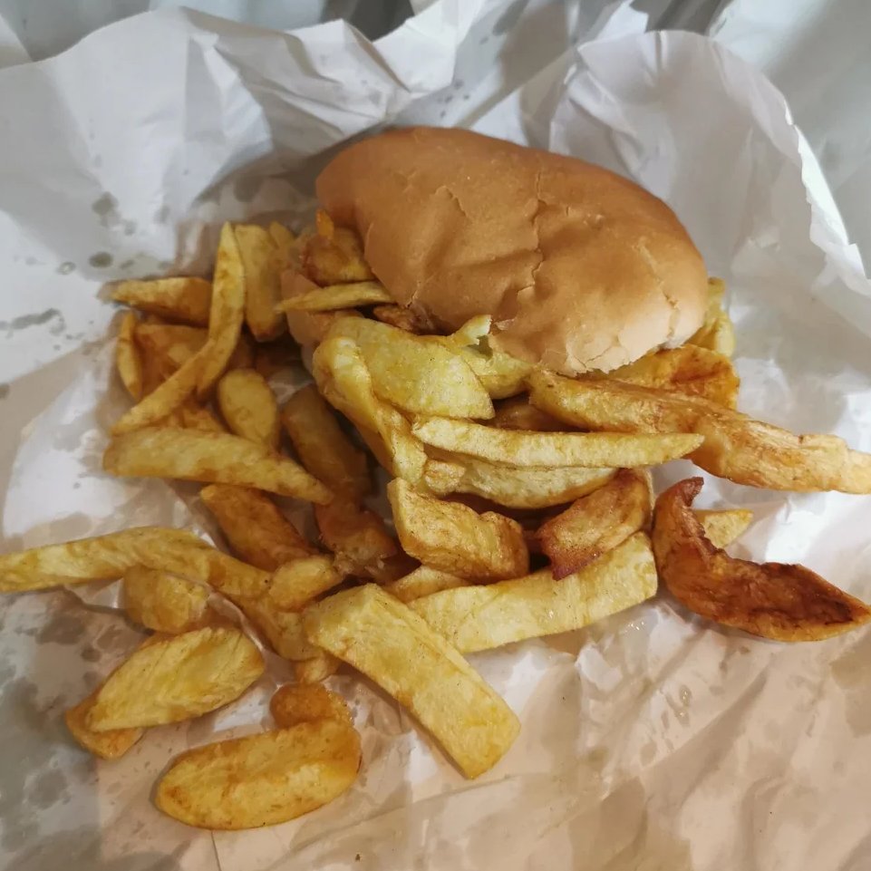 WHATSFORDlNNER's tweet photo. Would you add ketchup, mustard, or mayonnaise? 🤔 https://t.co/bUmV58B2ay