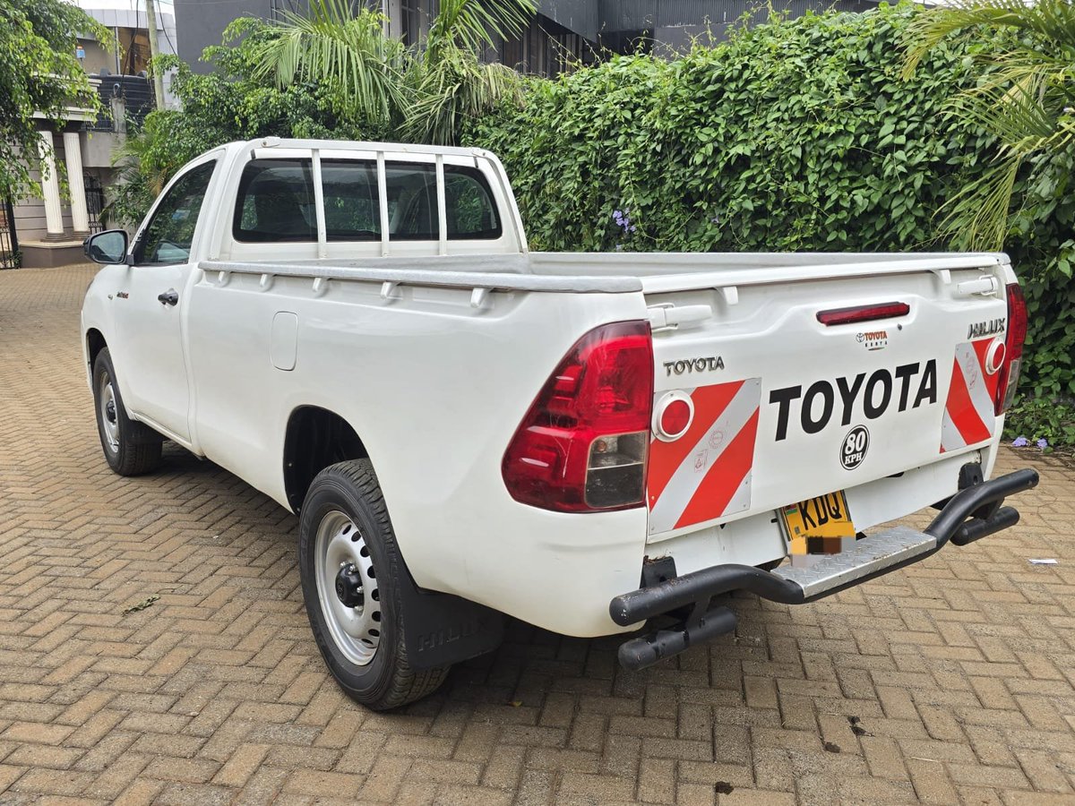 musakuru45's tweet photo. Toyota Hilux 2.4 GD-6 
Yom 2024
2400cc Diesel
6-speed Manual
Optional Diff Lock
High Rider 
Locally assembled 
Asking Price - 3.2M
📞 - 0799538049 https://t.co/ANGKuUlCsB