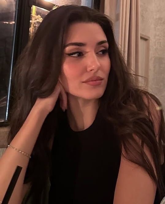 Diorgirlx's tweet photo. hande erçel https://t.co/dlzJE7KtlX