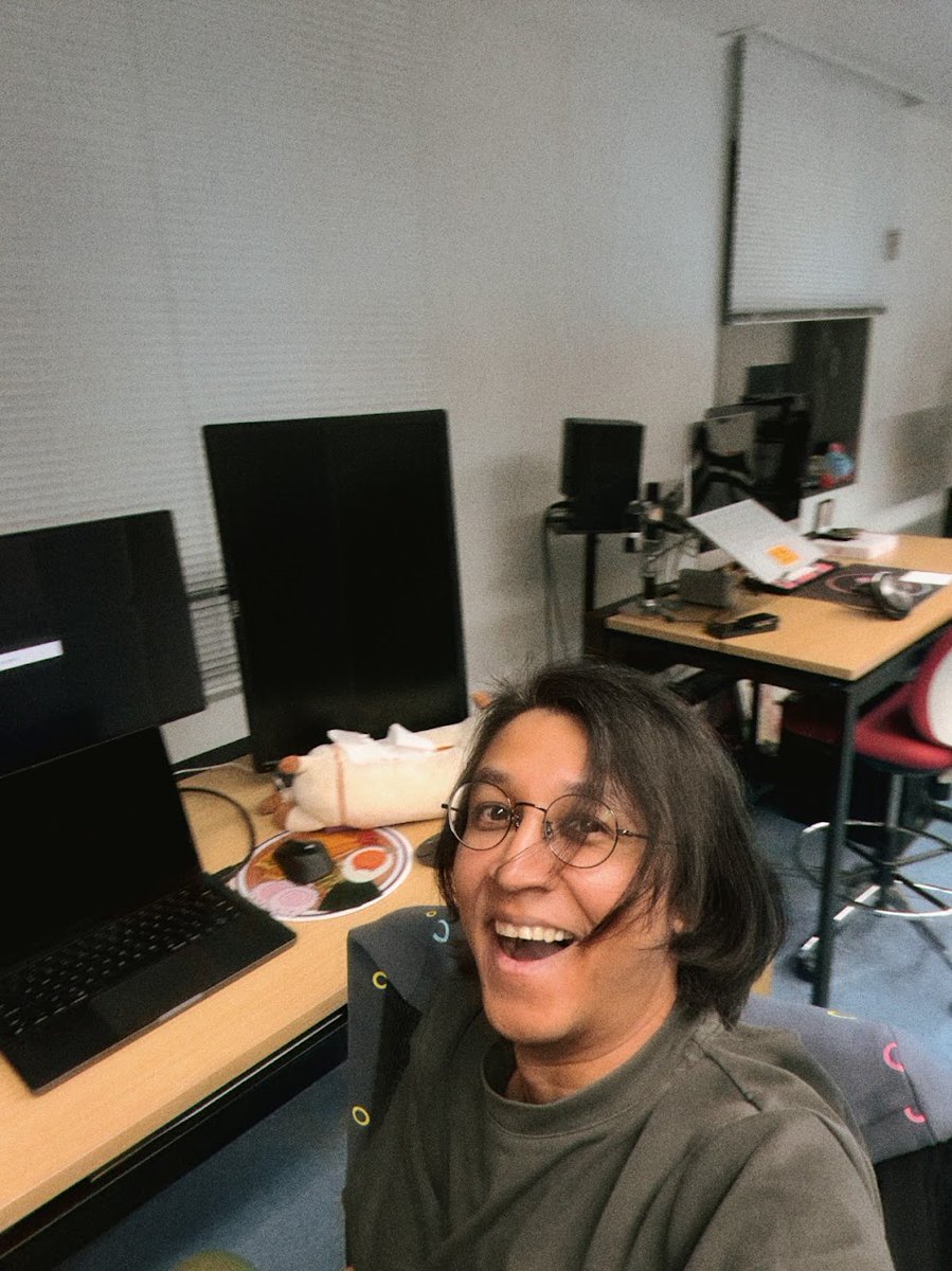 _flyte's tweet photo. Hiya! It's been a while.

Yesterday marks my last day at osu!
 
For the past 12 years, I was the Lead Designer, conjuring everything the game ever needed visually: web, client, product, events, all of it. https://t.co/3NFEIkW4rl