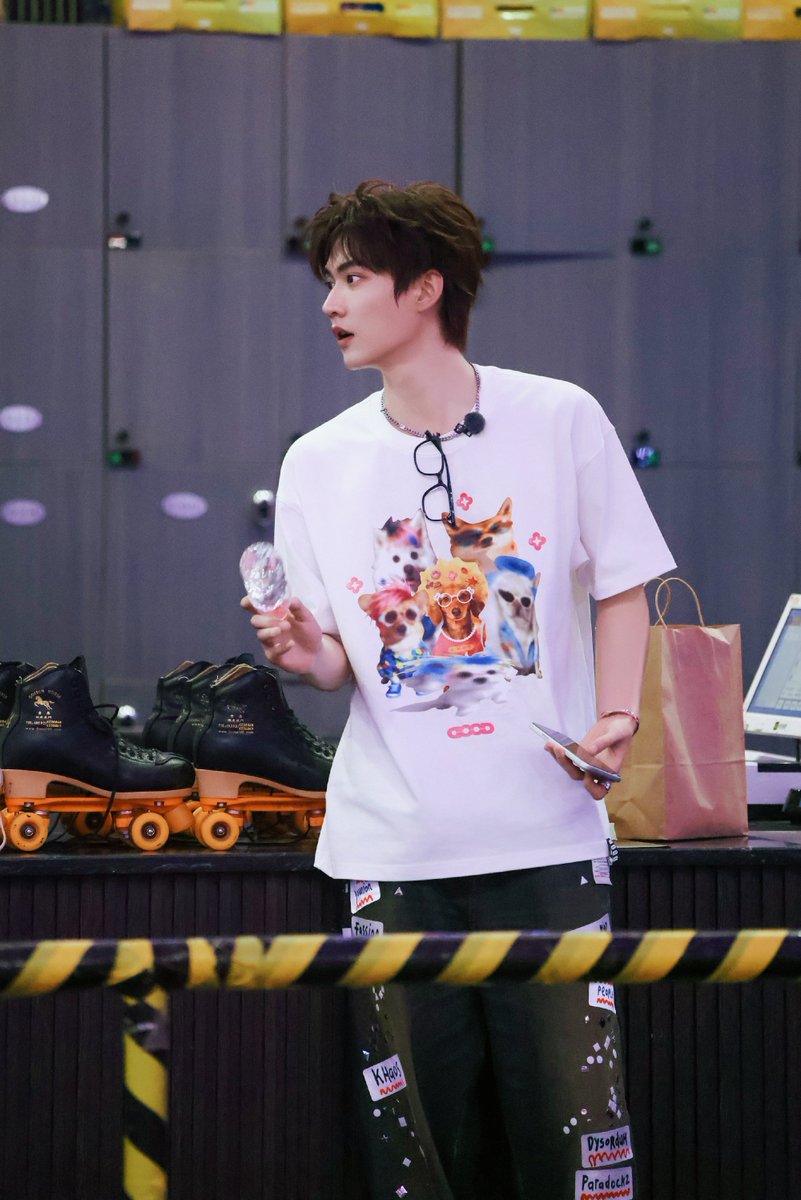 forDanielz_th's tweet photo. —— 🌌🚀👩🏻‍🚀 ——
『01.07.26』
嘉行新悦周柯宇工作室’s weibo update

เกมรอบนี้! “คนที่มีชีวิตชีวา” มาเต็มสุดๆ เมื่อลู่ซีเซียว #โจวเคออวี่ เล่นเกมนี้／.

📎 https://t.co/DwQu2axUq2

#NeverEndingSummer #ฤดูร้อนนิรันดร์ 
#周柯宇 #Zhoukeyu #DanielZhou https://t.co/QfK8yvBsoX
